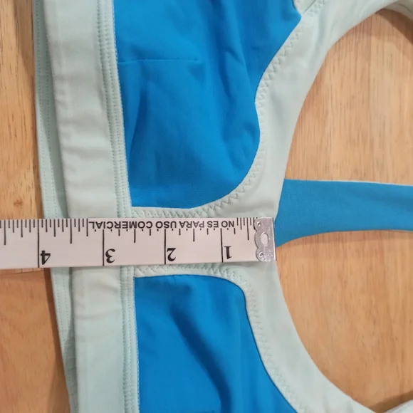 Lululemon Women's Sports Bra Size 4 - Picture 12 of 12